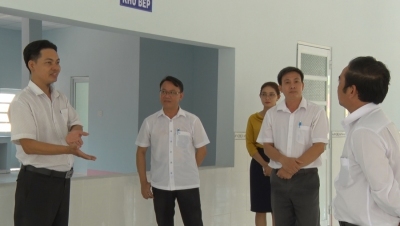BÍ THƯ HUYỆN ỦY KIỂM TRA CÔNG TÁC CHUẨN BỊ NĂM HỌC 2020-2021