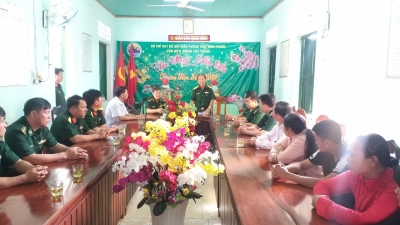 ĐOÀN CÔNG TÁC TỈNH ỦY THĂM CHÚC TẾT TẠI BÙ ĐỐP
