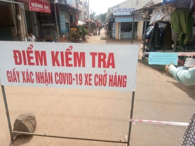 Bù Đốp thực hiện buôn bán các mặt hàng thiết yếu