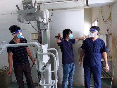 Bù Đốp vận hành Máy chụp X Quang di động phục vụ công phòng, chống Covid-19