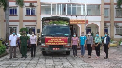 Bù Đốp trên 7 tấn rau củ quả hỗ trợ vùng dịch