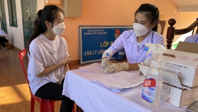 Bù Đốp trên  2.000 liều vác xin cho trẻ từ 16 – 17 tuổi đợt 1, mũi 1