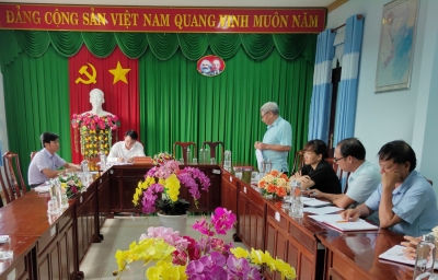 Đ/c Trưởng Ban Tổ chức Huyện ủy báo cáo công tác Tổ chức xây dựng Đảng 6 tháng đầu năm 2022