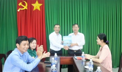 Bảo hiểm xã hội huyện Bù Đốp, Đài TT-TH huyện ký kết phối hợp tuyên truyền