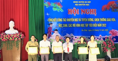 (Bù Đốp) tuyên dương 101 tập thể, cá nhân có thành tích khuyến học, khuyến tài.