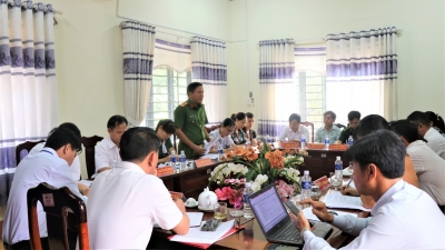 Bí thư huyện ủy Bù Đốp, Dương Thanh Huân đã có buổi làm việc với Đảng ủy xã Hưng Phước về kết quả thực hiện nhiệm vụ quý I năm 2023.