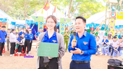 Sôi nổi các trò chơi tại Hội trại tòng quân 2024