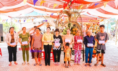 Bù Đốp: thăm chúc mừng tết Chol Chnam Thmay