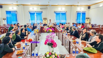 Bù Đốp: Gặp mặt đoàn đại biểu nữ kháng chiến tỉnh Bình Phước