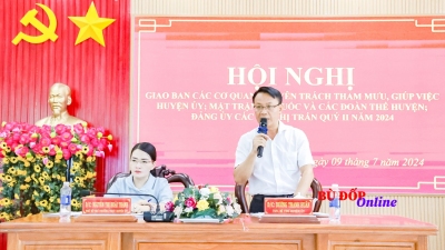 Giao ban các cơ quan tham mưu, giúp việc Huyện ủy quý II năm 2024