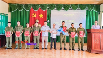 Thanh Hòa: ra mắt lực lượng tham gia bảo vệ ANTT ở cơ sở