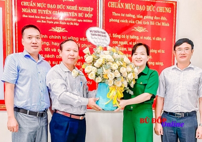 Đài TT-TH Bù Đốp: chúc mừng Ban Tuyên giáo Huyện uỷ nhân ngày truyền thống Ngành Tuyên giáo của Đảng