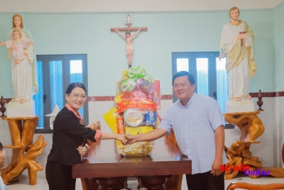 Lãnh đạo HU – HĐND – UBND - UBMTTQ Việt Nam huyện thăm, chúc mừng các cơ sở tôn giáo nhân dịp Giáng sinh 2024